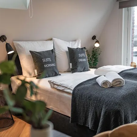 Limehome Keizerstraat 3* Haia